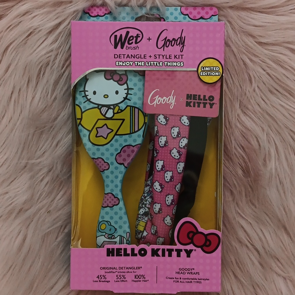Brand New LIMITED EDITION HELLO KITTY WET BRUSH + GOODY STYLE KIT